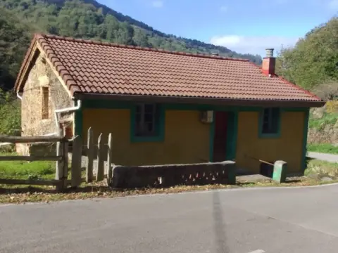 Chalet en calle Ciaño El Llanu