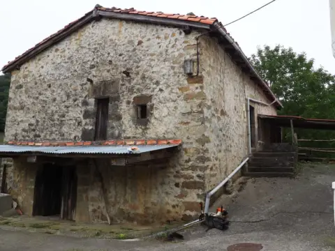 Casa en calle Bº S. Bartolomé de Soba (Cabaña), nº 1