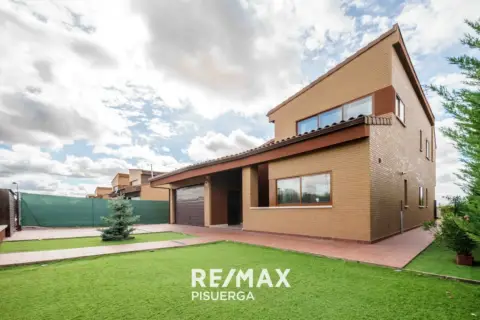 Chalet en calle Rio Tajo, 239