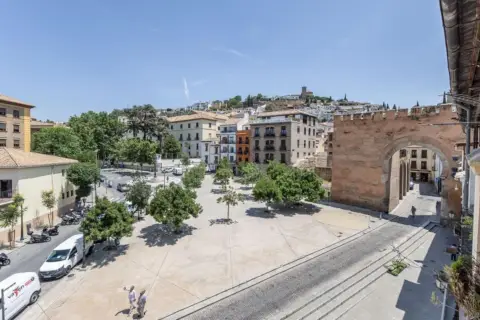 Casa adosada en Plaza del Triunfo