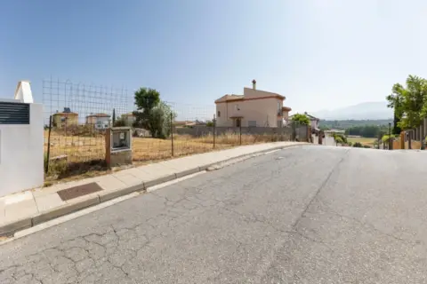 Terreno en calle Ue-37 (Ur.Cadima)