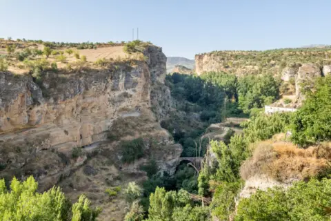 Casa adosada en calle C. Baja Iglesia, 8