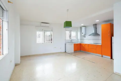 Apartamento en calle Hornillo de Cartuja