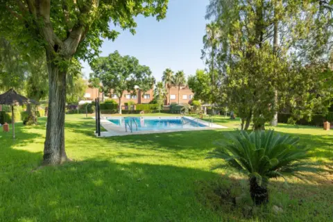 Casa pareada en Avenida de Andalucía