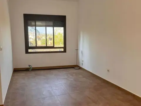 Piso en calle Granada