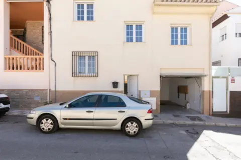 Casa adosada en calle del Encinar