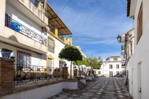 Casa adosada en calle de Nazar