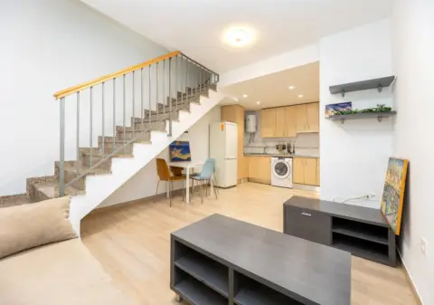 Dúplex en calle del Alegre