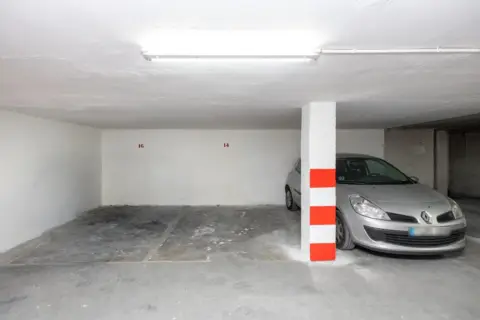 Garaje en calle de la Cruz, 42
