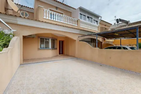 Casa en calle de la Luz, 66