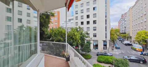 Piso en calle de Juan Bravo