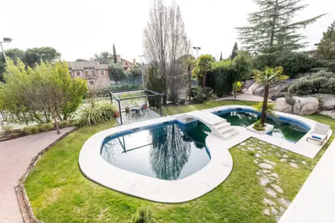 Chalet en Los Robles