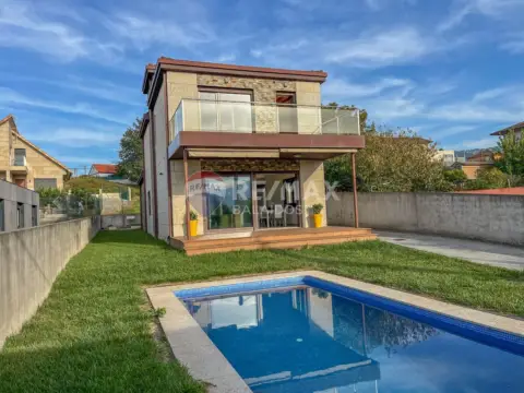 Chalet en calle Ru Seixo-Beade