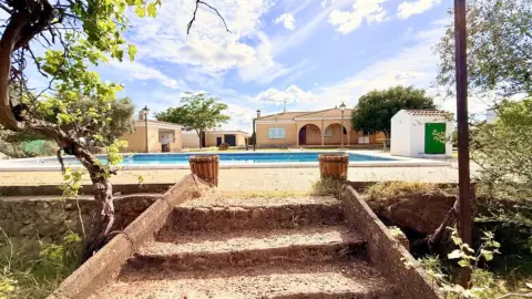 Chalet en Urb. Frutales del Alcor