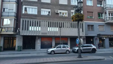 Local comercial en calle Acera del Darro