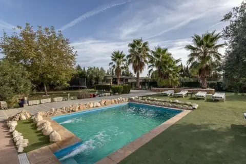 Casa en Avenida del Paraíso