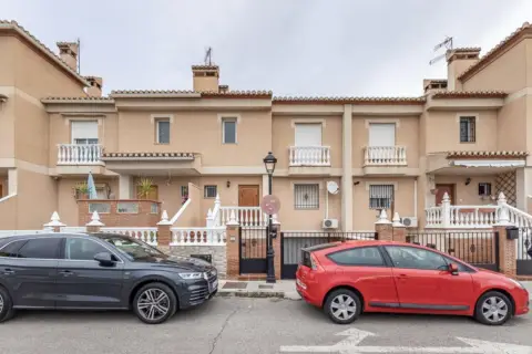 Casa adosada en Centro-Iglesia