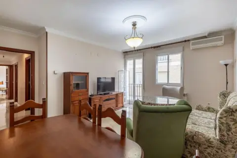 Piso en calle Paco Seco de Lucena