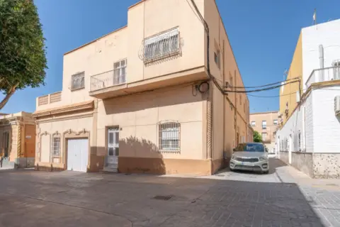 Casa en calle Entena