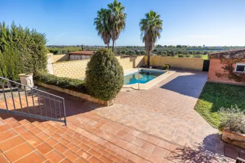 Chalet en Almensilla