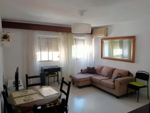 Piso en Reina Mercedes - Heliópolis