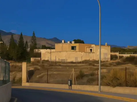 Casa en calle Pechina, nº 10
