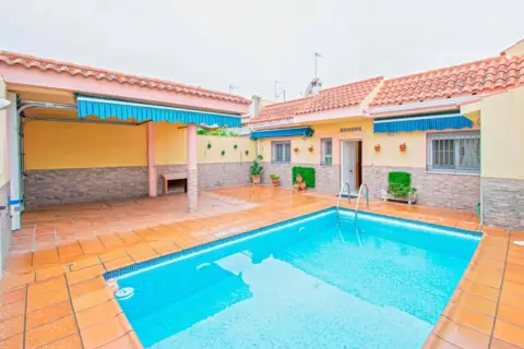 Chalet en Castilleja de La Cuesta