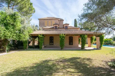 Chalet en Urbanizacion La Hijuela