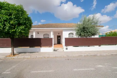 Chalet en calle de Aldebarán