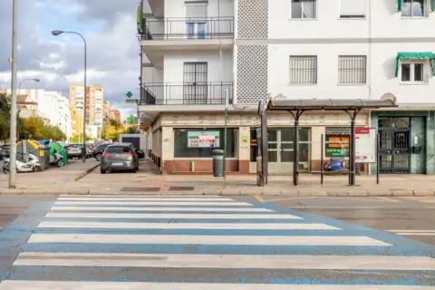Local comercial en Avenida de Dílar