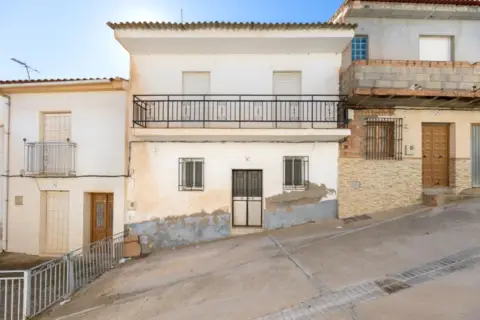 Casa en Agrón