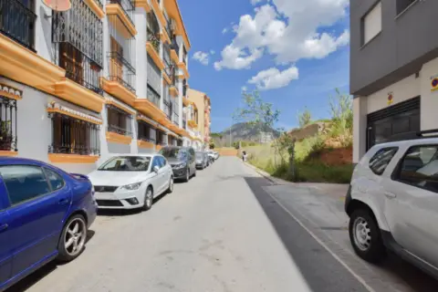 Local comercial en calle Islas Bahamas