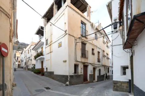 Casa en calle Piedra Castaño