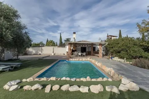 Casa en Avenida del Paraíso