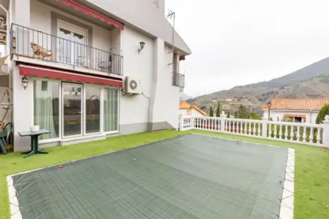 Casa en calle Magnolios, 8