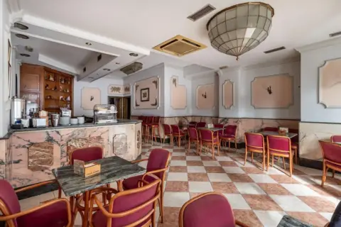 Local comercial en calle Pdta Francisco Javier Cob