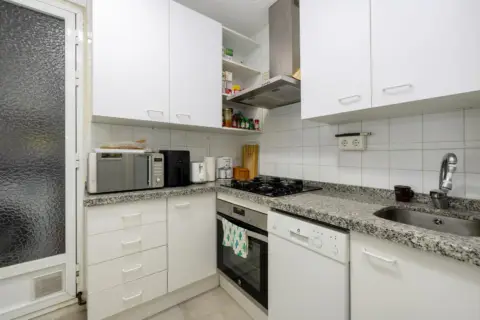 Piso en calle Emperatriz Eugenia, 4