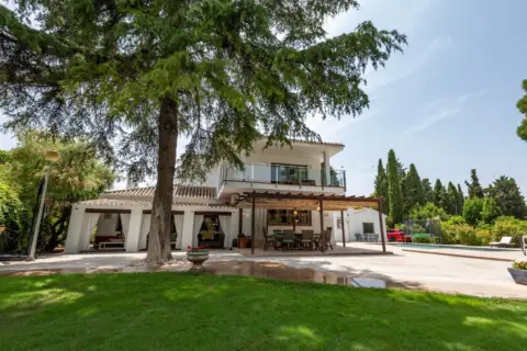 Chalet en Área Rural-Valverde-Las Casas