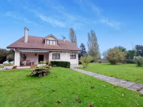 Chalet en Barrio de Castillo San Pedro