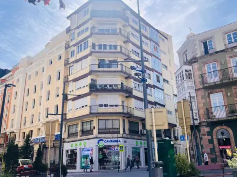 Piso en calle de Serafín Escalante, 2