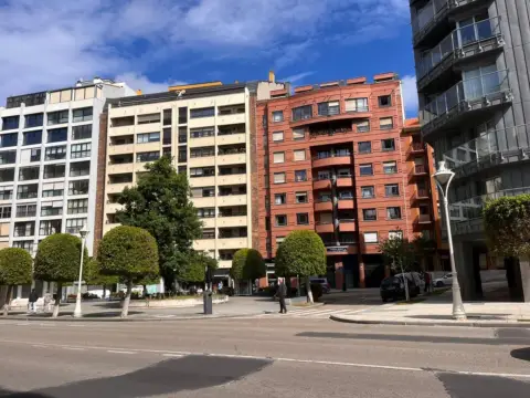 Piso en Avenida de la Reina Victoria
