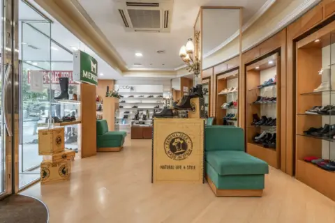 Local comercial en Avenida de la Constitución