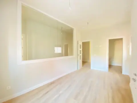 Piso en calle de Leopoldo Cano