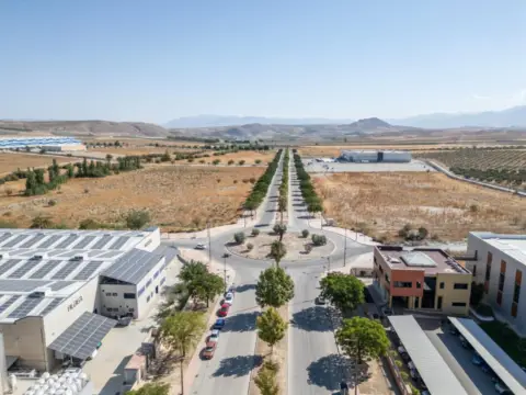 Terreno en Avenida Entrecaminos