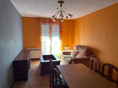 Piso en calle Veintinueve Dic