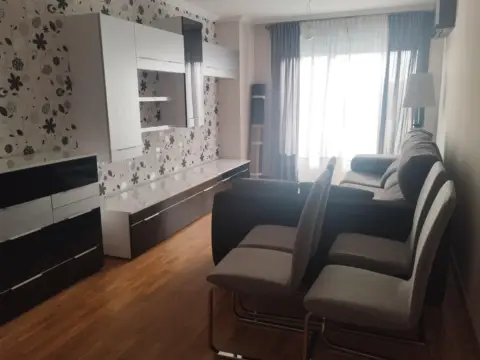 Piso en calle Isabel de Castilla