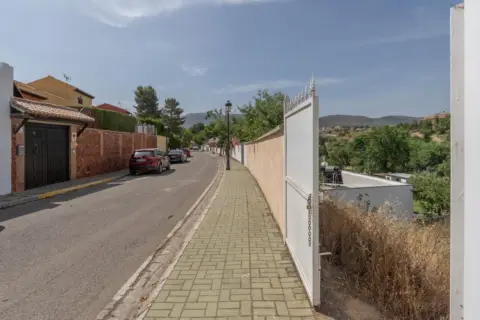 Terreno en calle de Malva, 69