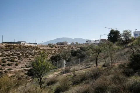 Terreno en calle Río Guadalfeo, 280
