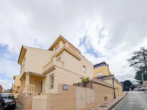 Casa en calle Lenchín