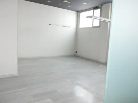 Local comercial en calle de Chile, 58